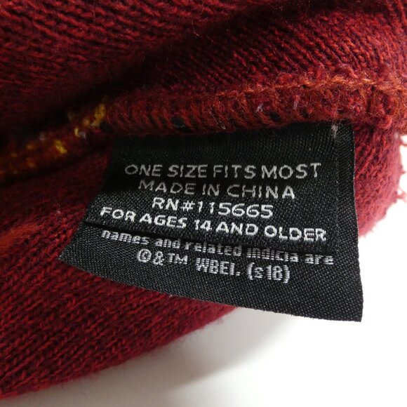 Hogwarts Alumni Winter Knit Cap Harry Potter Hat OS Maroon & Gold Giant Pom Pom - Picture 5 of 5